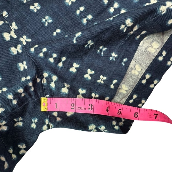 J. Crew Women's Faded Adire Shorts Size 12 - Picture 3 of 8